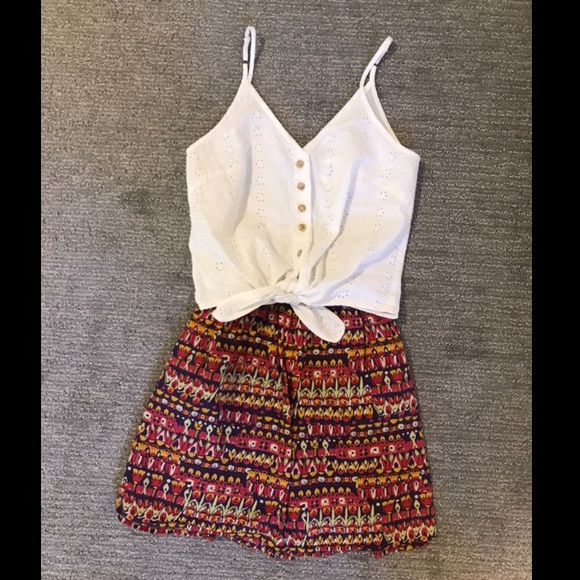 HOST PICK 💕 White Lace Front Tie Tank - Picture 7 of 8